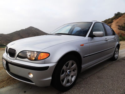 2004 BMW 325  i
