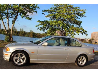 2003 BMW 325  Ci