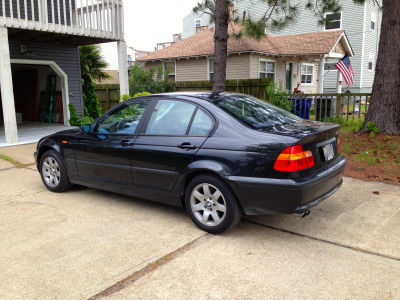 2003 BMW 325  xi