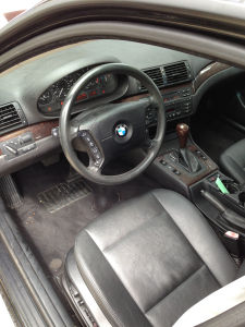 2003 BMW 325  xi