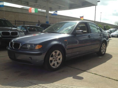 2002 BMW 325  i