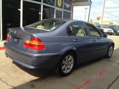 2002 BMW 325 i