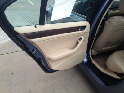 2002 BMW 325 i