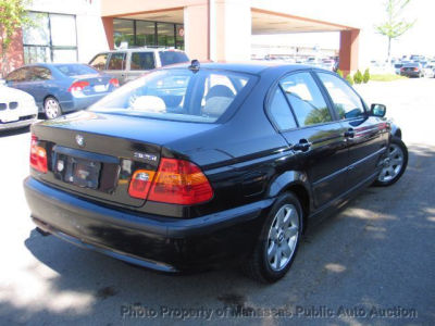 2003 BMW 325  i