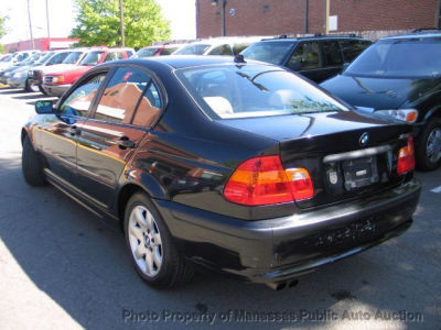 2003 BMW 325  i