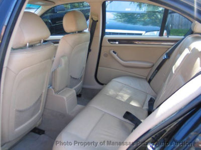 2003 BMW 325  i