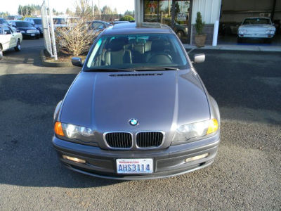 2001 BMW 325  i