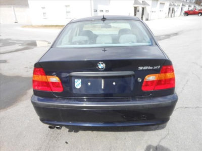 2004 BMW 325 xi