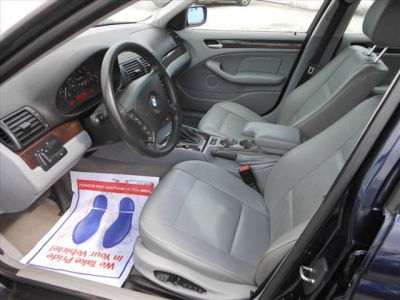 2004 BMW 325 xi