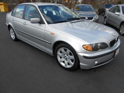 2004 BMW 325  i