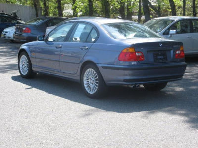 2001 BMW 325 xi