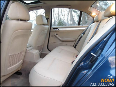 2004 BMW 325 i