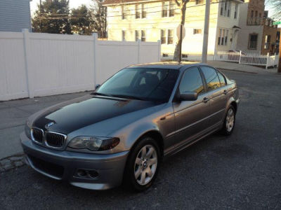 2004 BMW 325  xi