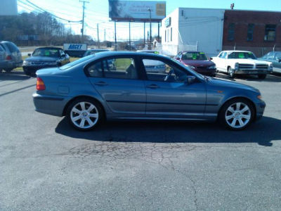 2002 BMW 325 i