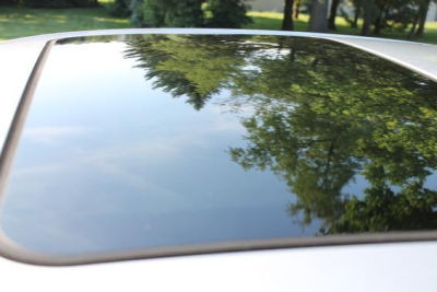 2004 BMW 325  xi