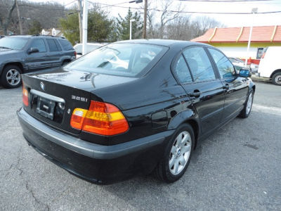 2002 BMW 325 i