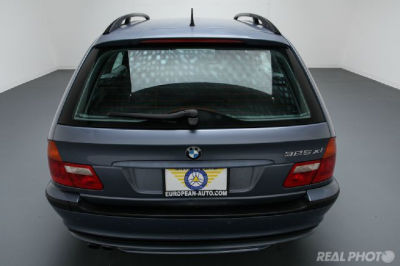 2002 BMW 325  xiT