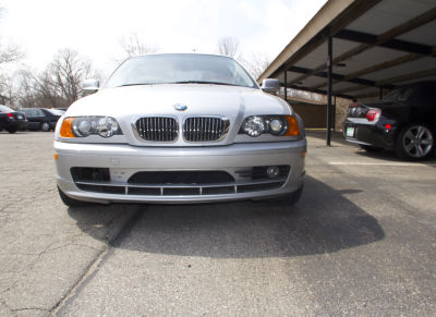 2001 BMW 325  Ci