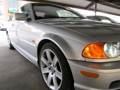 2001 BMW 325  Ci