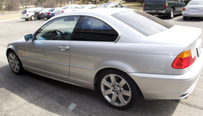 2001 BMW 325  Ci