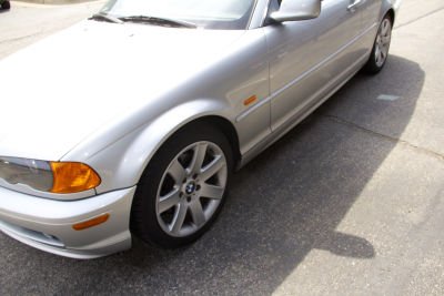 2001 BMW 325  Ci