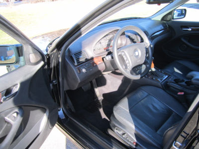 2004 BMW 325 xi