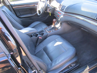 2004 BMW 325 xi