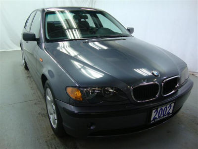2002 BMW 325 i