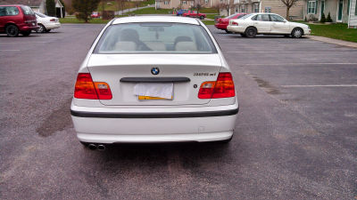2003 BMW 325  xi
