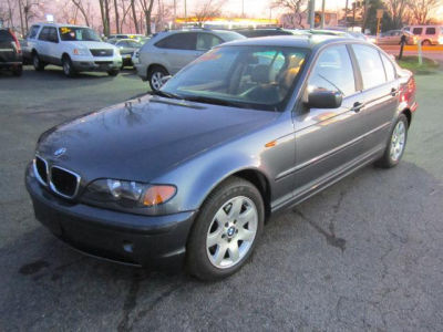 2002 BMW 325  xi