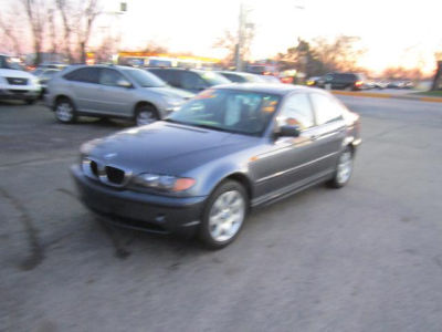 2002 BMW 325  xi