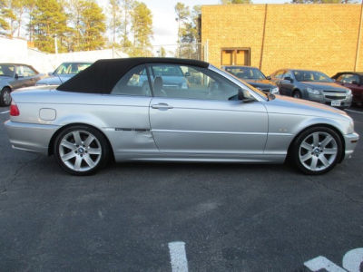 2003 BMW 325  Ci