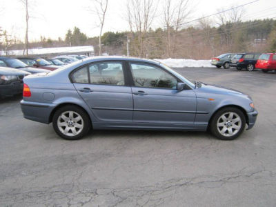 2002 BMW 325  i