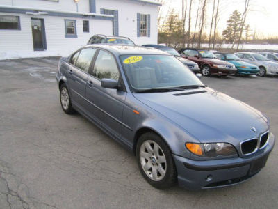 2002 BMW 325  i