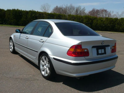 2002 BMW 325  i
