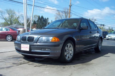 2001 BMW 325  i