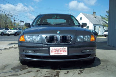 2001 BMW 325  i