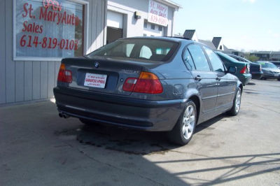2001 BMW 325  i