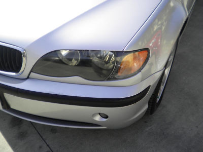2004 BMW 325  i