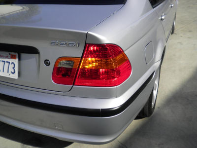 2004 BMW 325  i