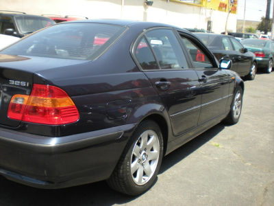 2002 BMW 325 i