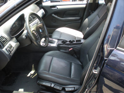 2002 BMW 325 i
