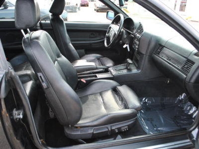 1995 BMW 325  i