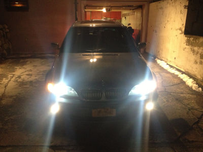 2002 BMW 325  xi