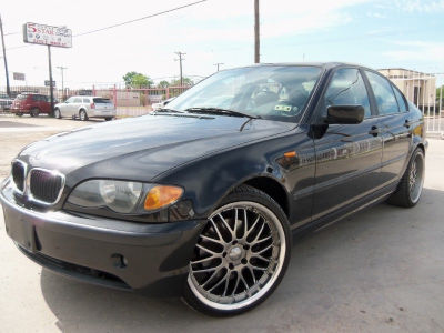 2004 BMW 325  i