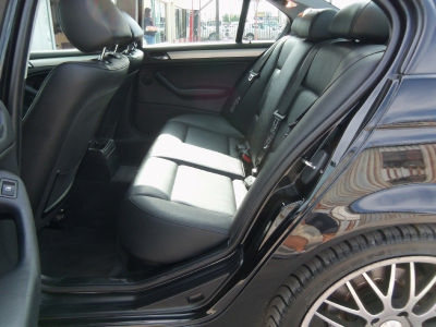 2004 BMW 325 i