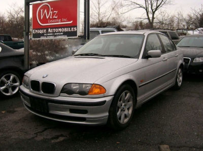 2001 BMW 325  i