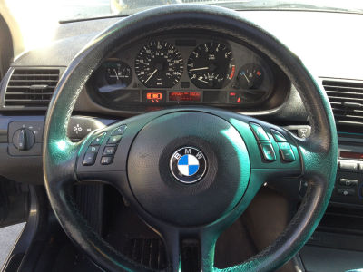 2001 BMW 325  i