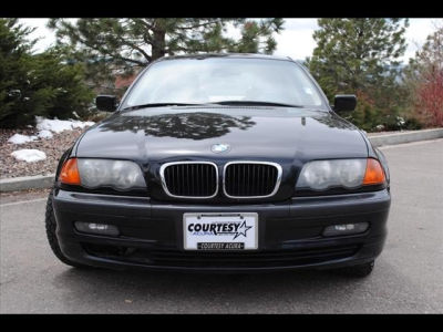 2001 BMW 325 i