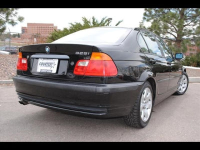 2001 BMW 325 i